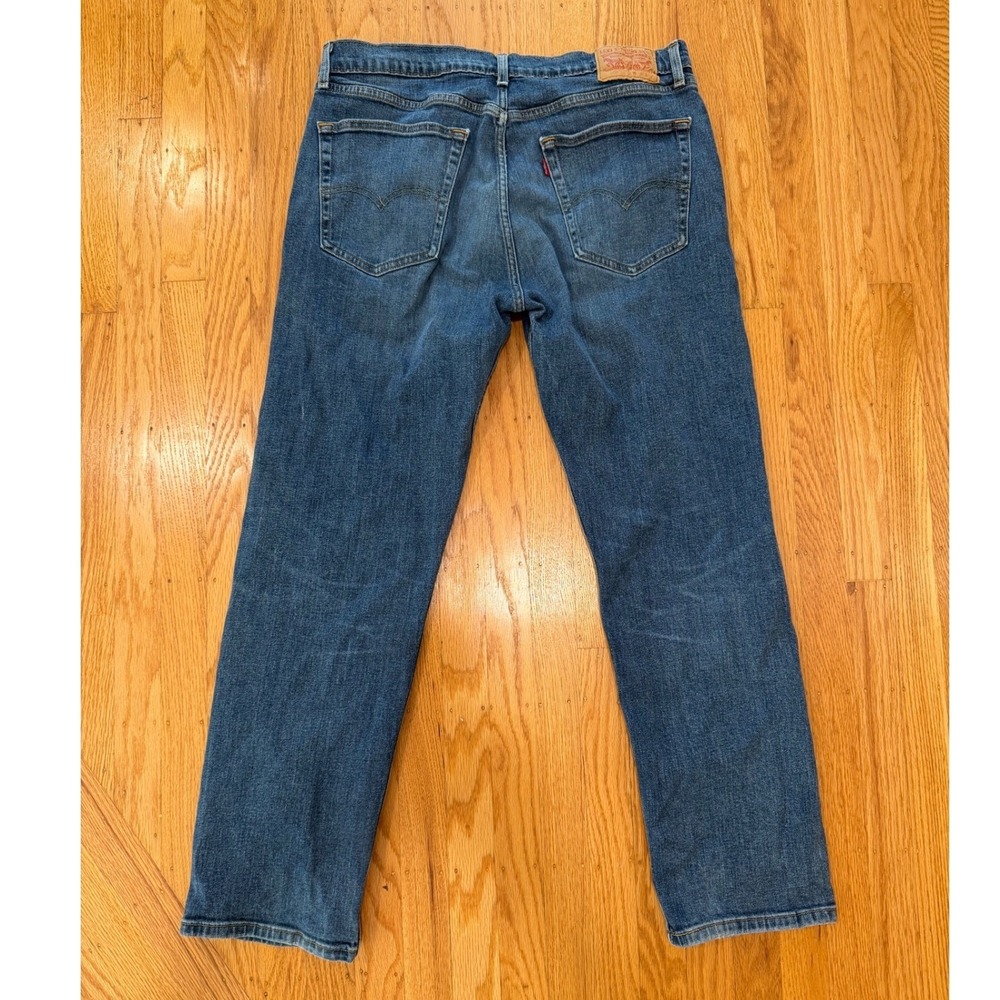 Levi's 505‎ Regular Fit Medium Wash Distressed Jeans Mens W36 L32 - Picture 3 of 4